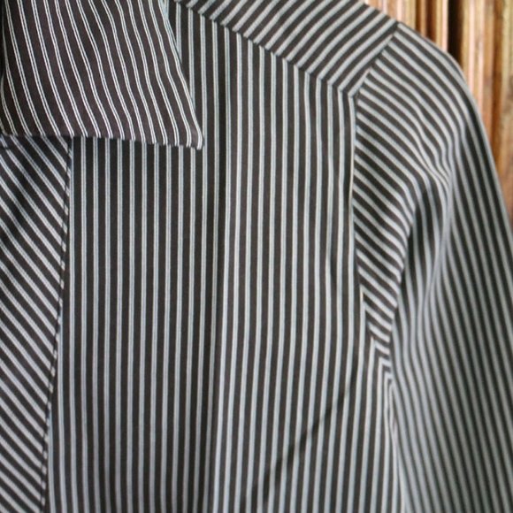3/$15 Globus Striped Popover Collared Shirt - Size XS - Picture 4 of 15